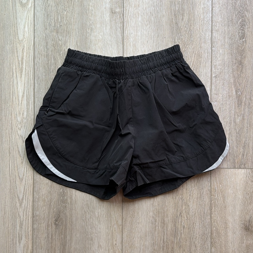 Stride shorts